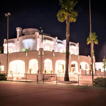B&B Valentino Luxury Rooms By Salentolimit Porto Cesareo Bagian luar foto