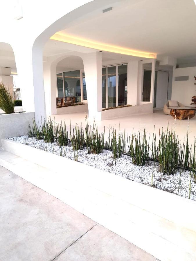 B&B Valentino Luxury Rooms By Salentolimit Porto Cesareo Bagian luar foto