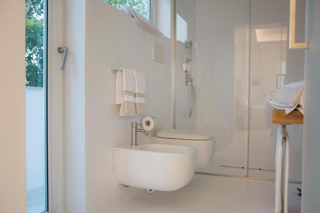 B&B Valentino Luxury Rooms By Salentolimit Porto Cesareo Bagian luar foto
