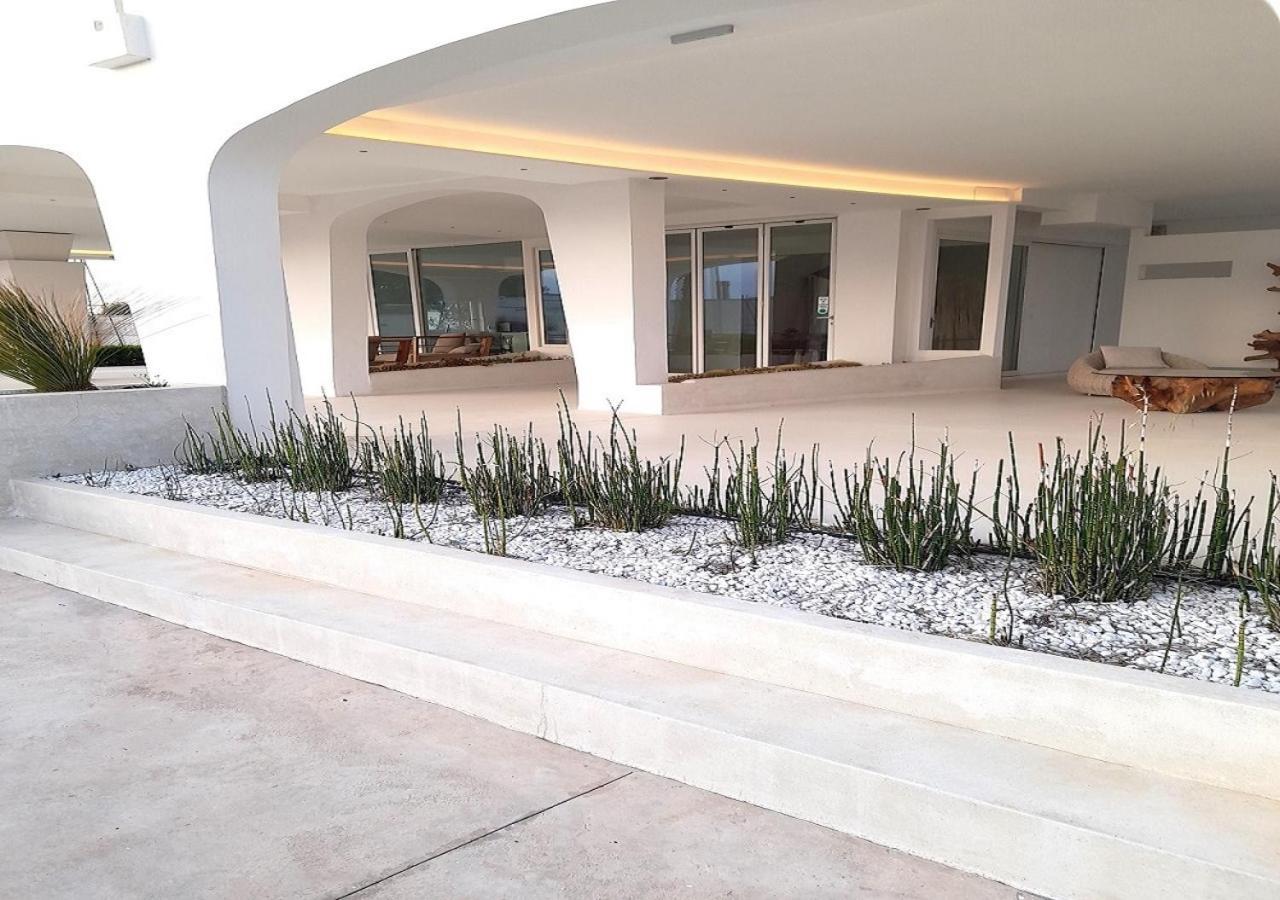B&B Valentino Luxury Rooms By Salentolimit Porto Cesareo Bagian luar foto